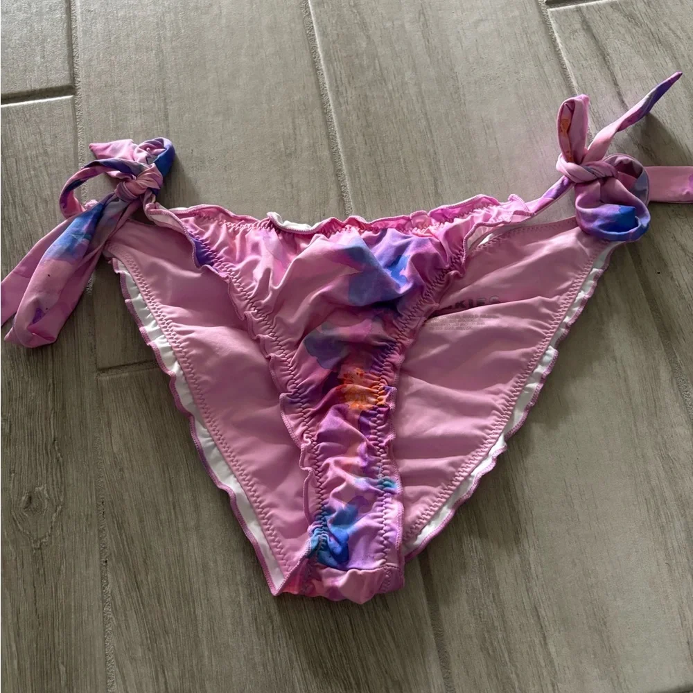 Frankie’s Colby Floral Tie-Dye‎ Bikini Bottom size Medium